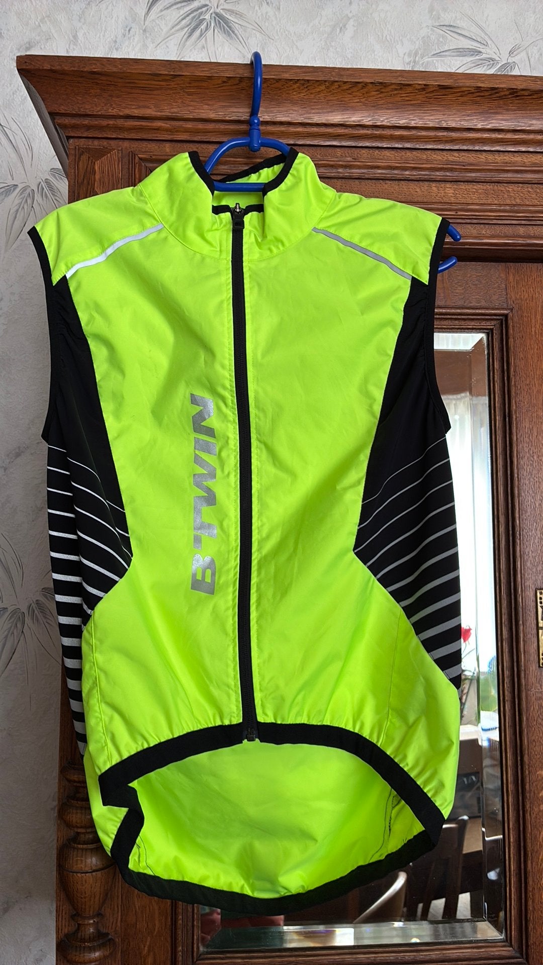Veste sans manche fluo décathlon btwin velo taille s, S, Vêtements d'extérieur, Enlèvement ou Envoi, Comme neuf