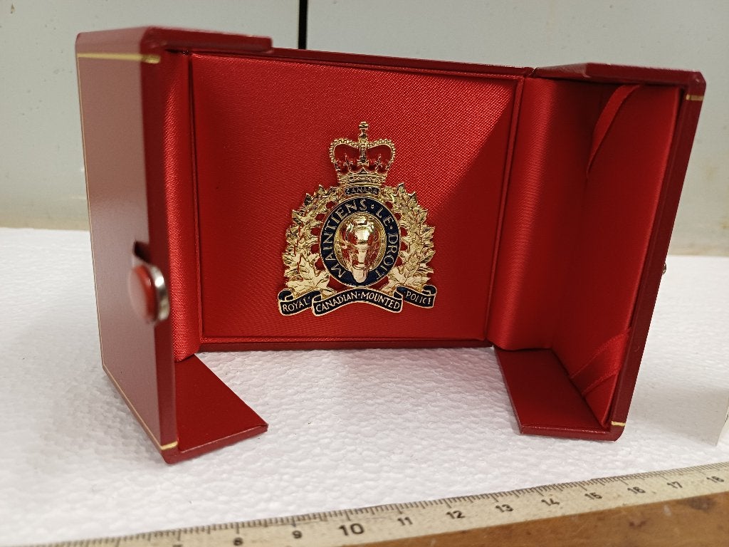 medaille police montee CANADA +ECRIN NEUF, Enlèvement ou Envoi, Autres, Emblème ou Badge