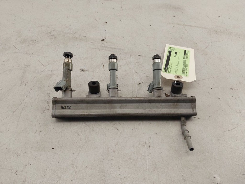 RAMPE D'INJECTION Peugeot 108 (|232500Q030|1611551580|), DENSO EUROPE B.V., Info@denso.nl, Utilisé, Hogeweyselaan 165
1382 JL  Weesp, NL