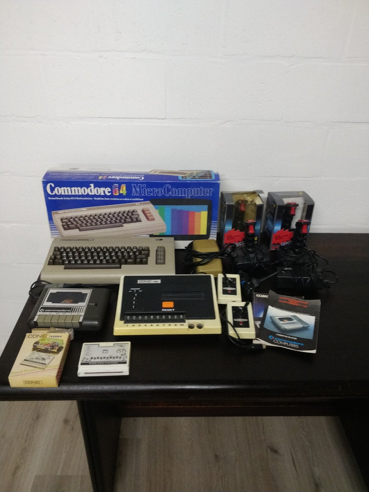 Commodore 64 met toebehoren, Informatique & Logiciels, Enlèvement