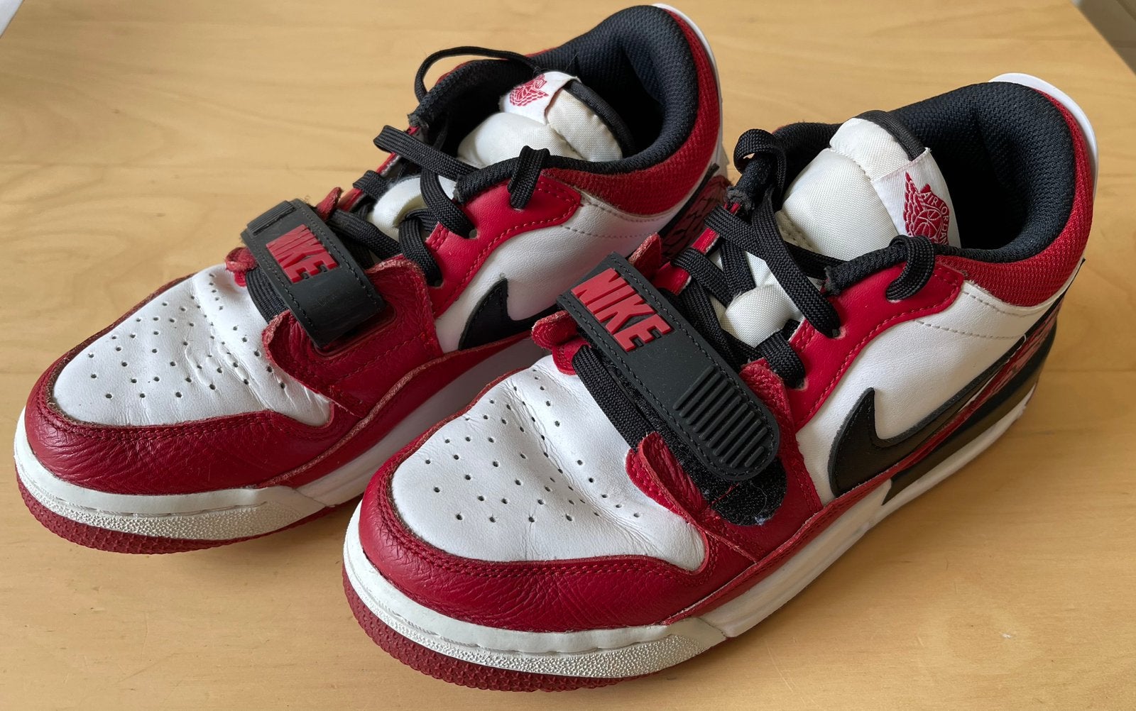 Nike Air Jordan Legacy mids maat 38.5, Ophalen of Verzenden, Gebruikt, Schoenen
