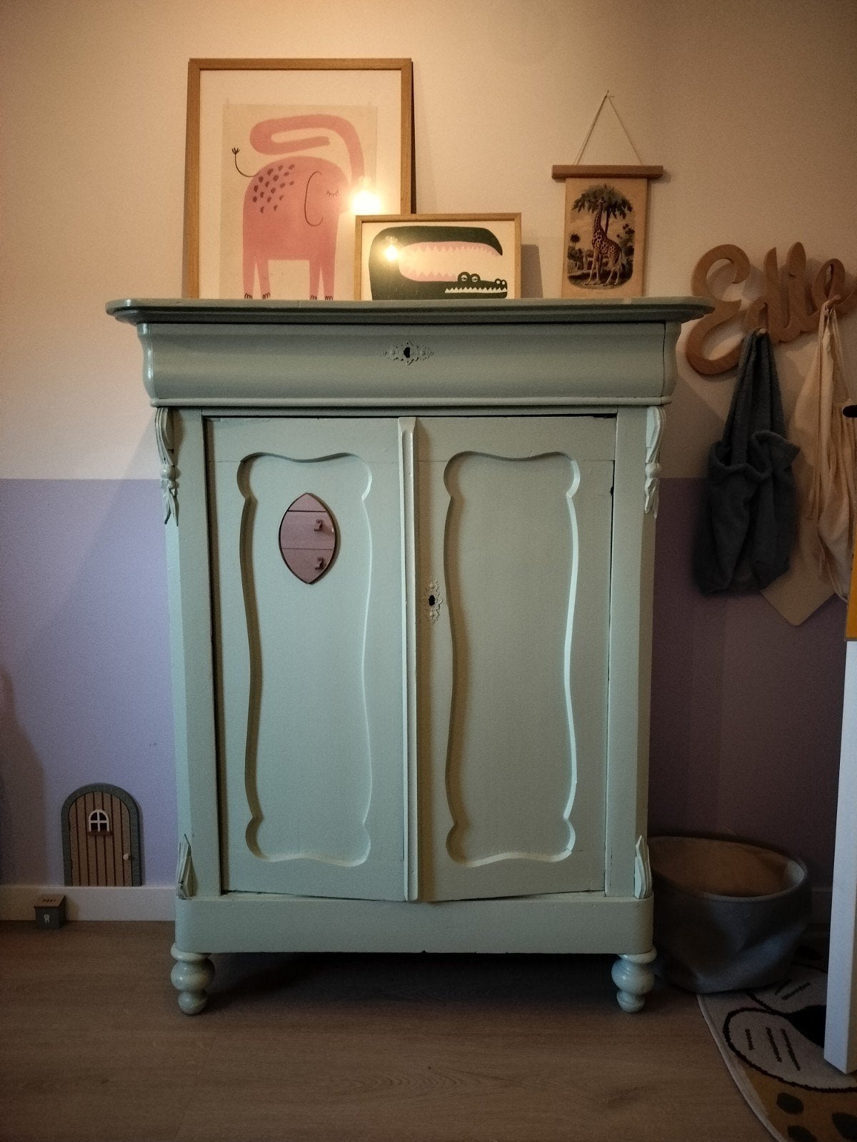 oude kast kinderkamer, Ophalen