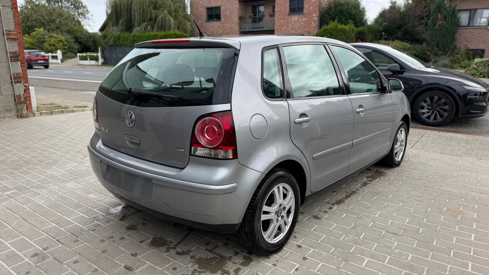 VOLKSWAGEN POLO 1.4 ESSENCE 80CH 105.000KM, Autos, Achat, 6 portes, Entreprise, Euro 4