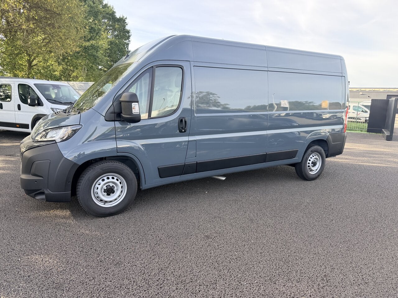 Peugeot Boxer L3H2 180PK Automaat - *0KM* Camera - Keyless, Zwart, Start-stop-systeem, Bedrijf, Diesel