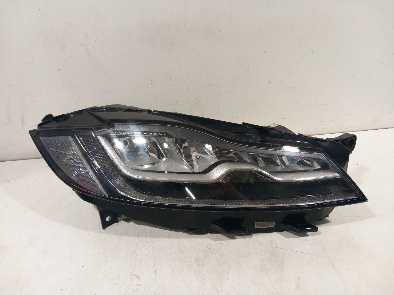 Koplamp rechts Jaguar XF, Auto-onderdelen, Onderdelen@venauto.nl, Van der Ven Autorecycling B.V., Gebruikt, Ettenseweg 76, 4706 PB Roosendaal, The Netherlands