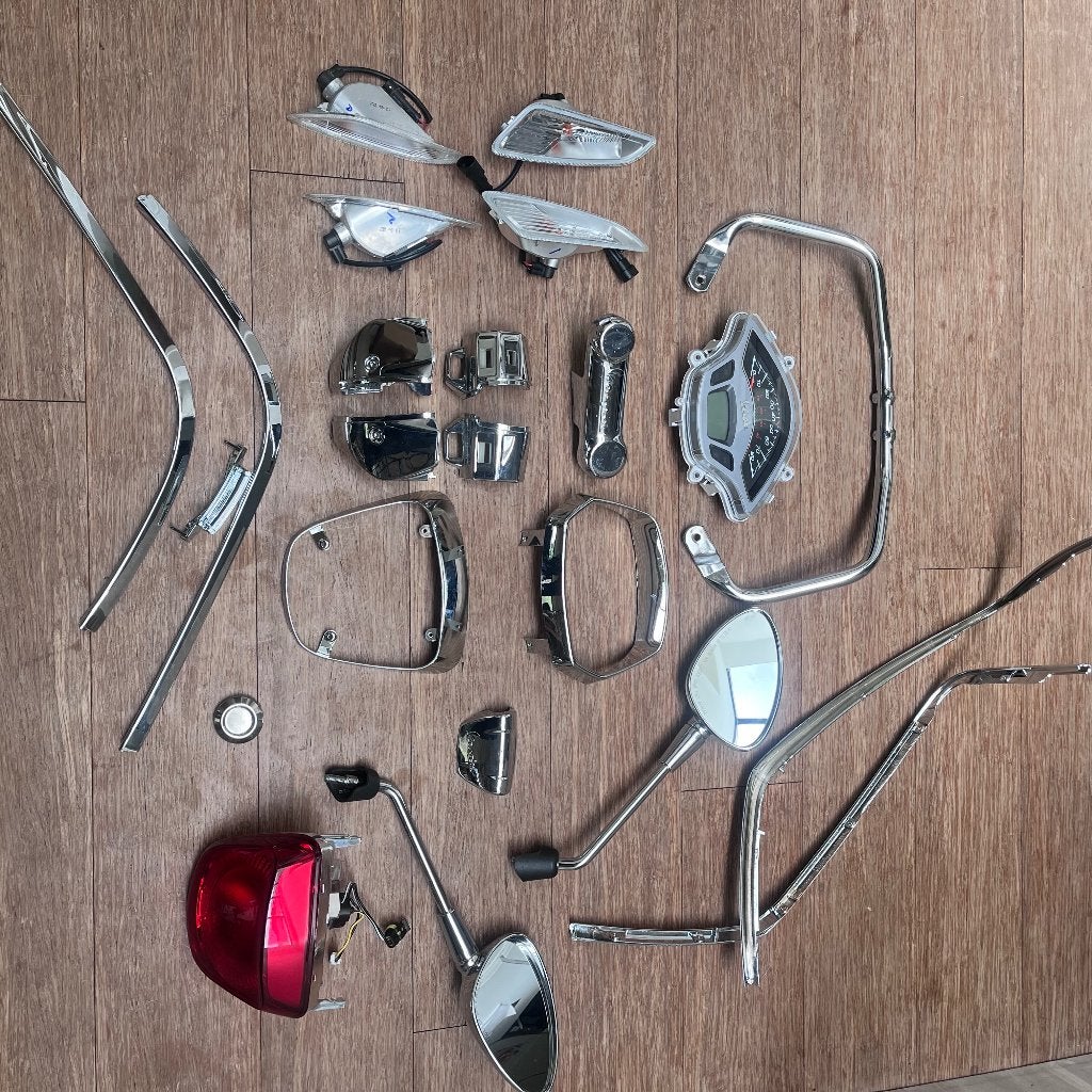 Originele styling kit/Verlichting Vespa Sprint/Primavera, Motos, Enlèvement ou Envoi, Neuf