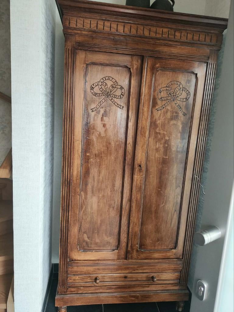Vintage vestiairekast, Ophalen