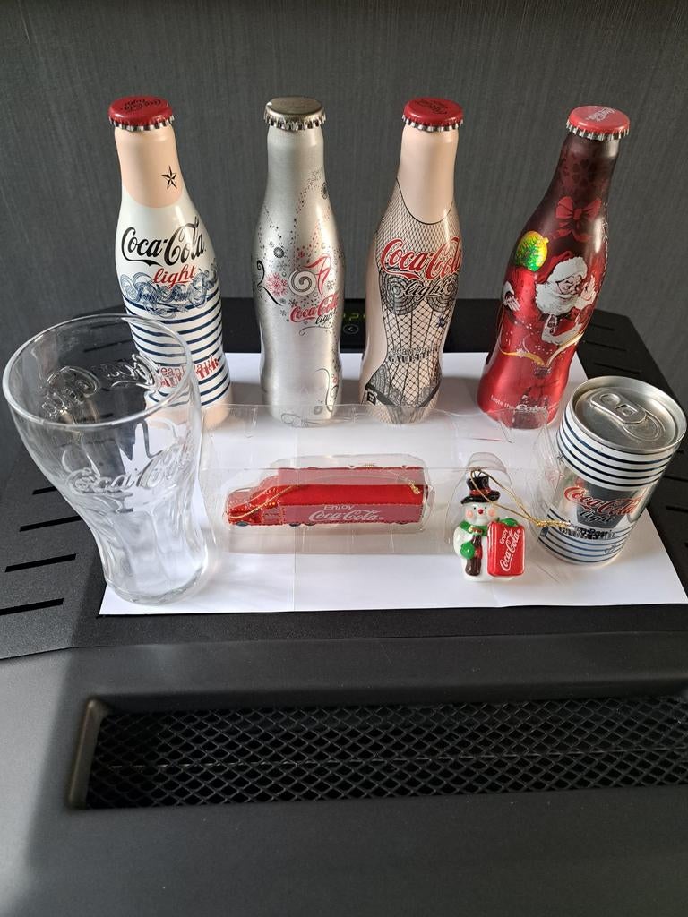 Lot de 8 objets de collection  COCA COLA