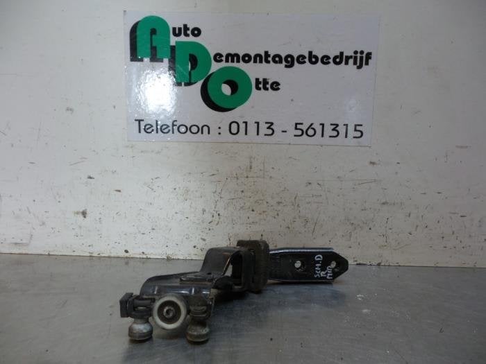 Roulette porte coulissante droite d'un Volkswagen Caddy (Cad, Autos : Pièces & Accessoires, Volkswagen, -, 3 mois de garantie
