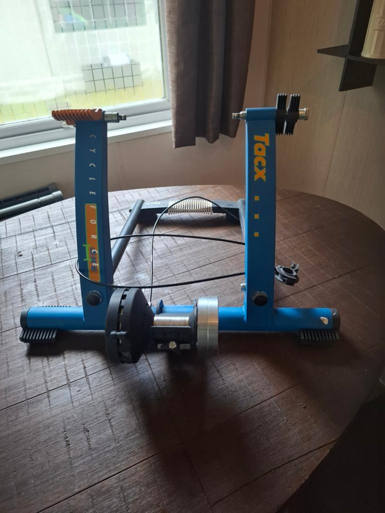 Tax, Fietsen en Brommers, Ophalen