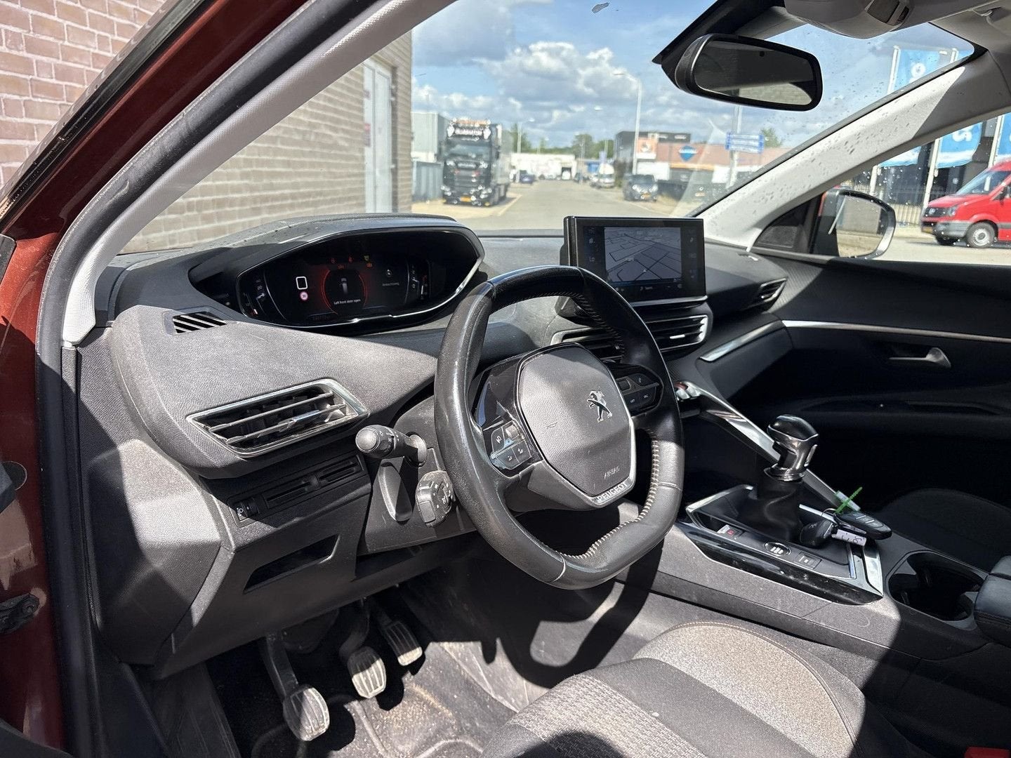 Peugeot 5008 1.2 PureTech Blue Lease Active | € 9.500,- NETT, Auto's, Peugeot, 144 g/km, Bruin, Bedrijf, Handgeschakeld