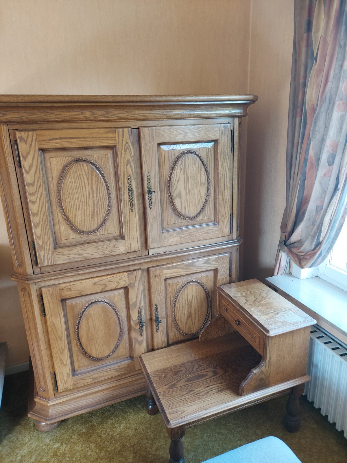 kast + telefoon, tablet, Antiek en Kunst, Antiek | Meubels | Kasten, Ophalen