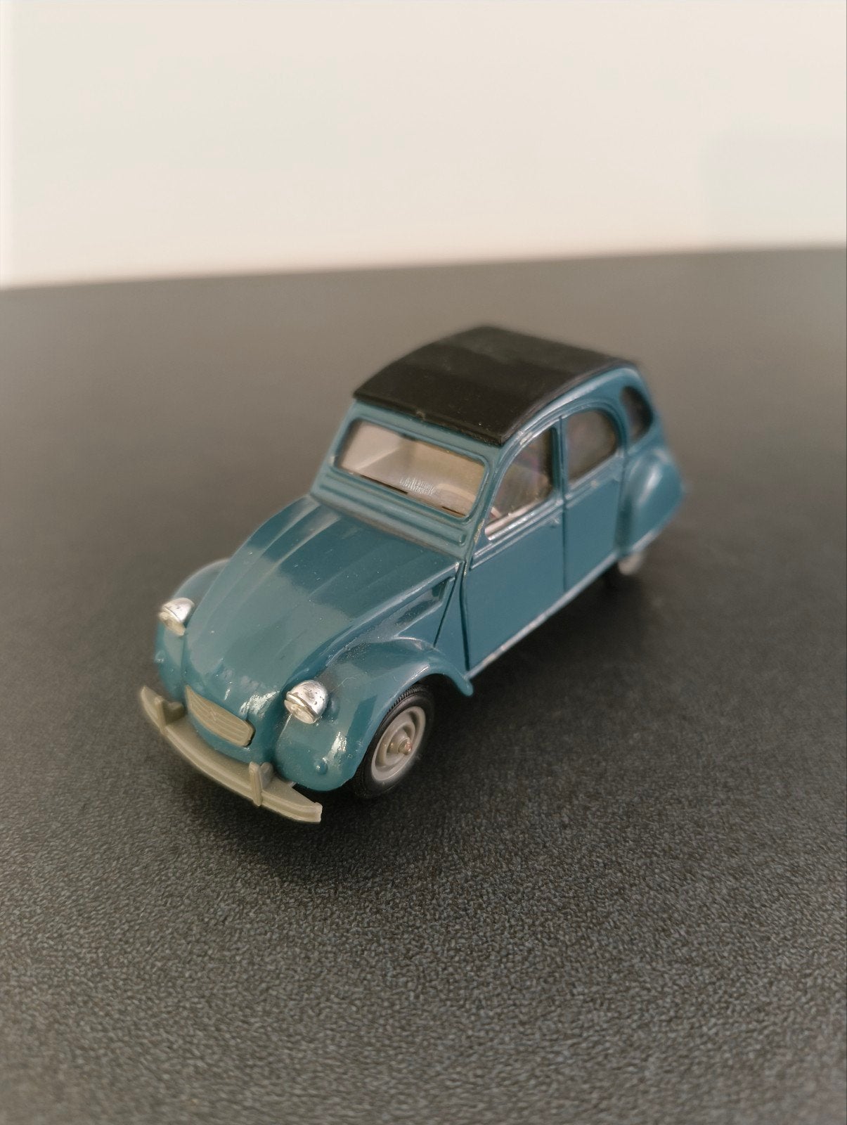 Solido Citroën 2CV 1/43, Hobby & Loisirs créatifs, Enlèvement ou Envoi, Voiture, Solido