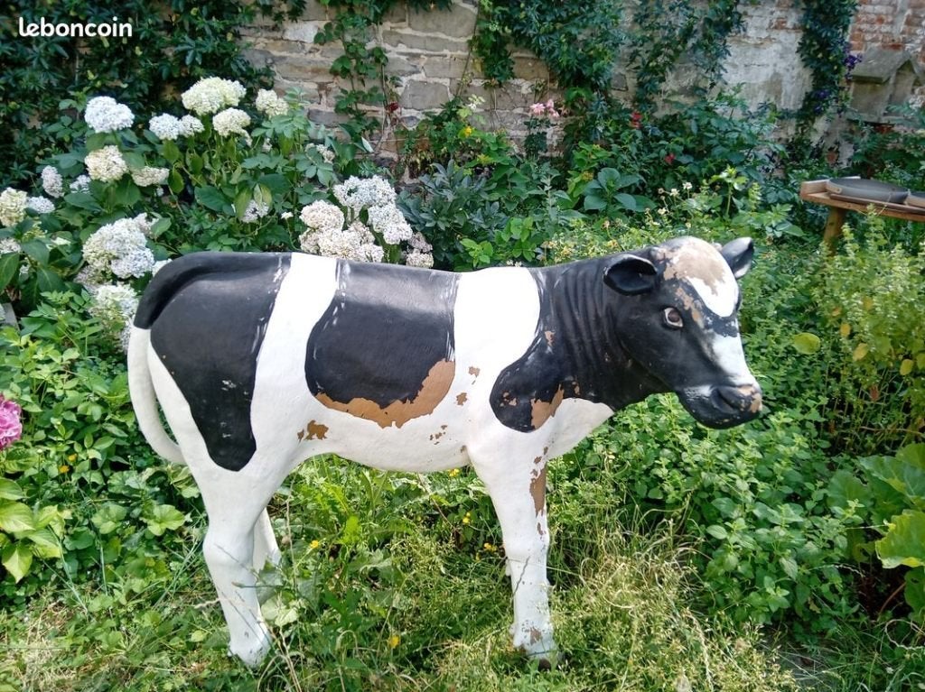 Sculpture en résine représentant un veau, Enlèvement, Utilisé, Animal