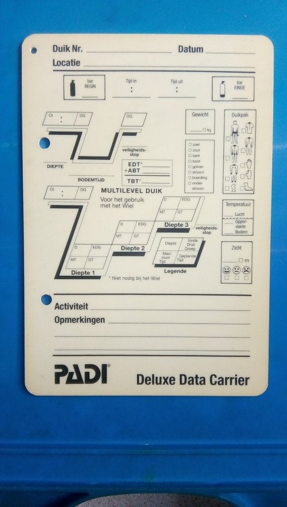 PADI advanced open water deluxe data carrier, Ophalen