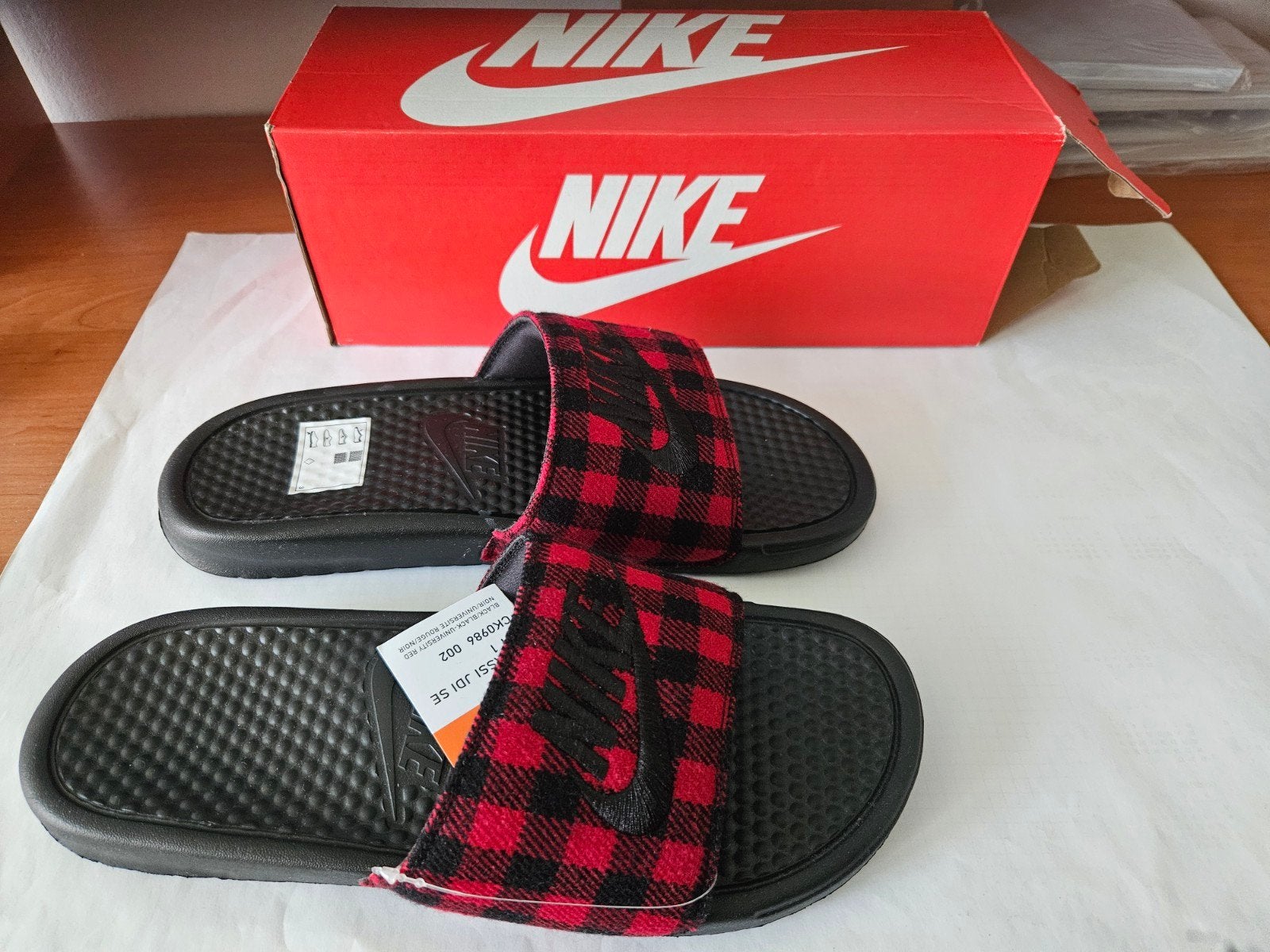 Slippers Nike maat 42 nieuwe, Kleding | Heren, Schoenen, Slippers, Overige kleuren, Nike, Nieuw