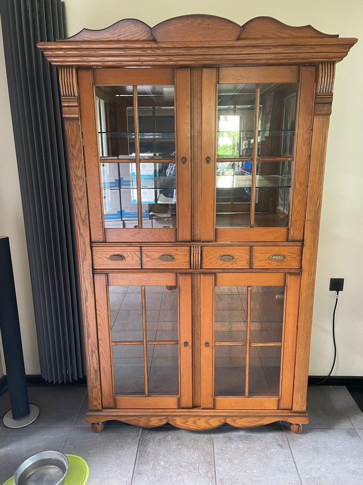 Belle vitrine en chêne, Enlèvement, Comme neuf