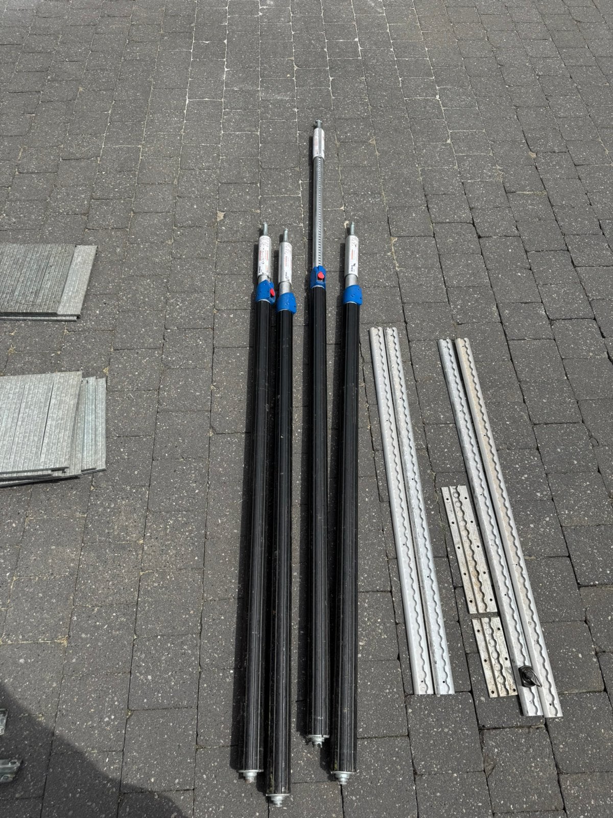 4x KIM44 Profi telescopische cargo bars + ankerrails, Zakelijke goederen, Ophalen