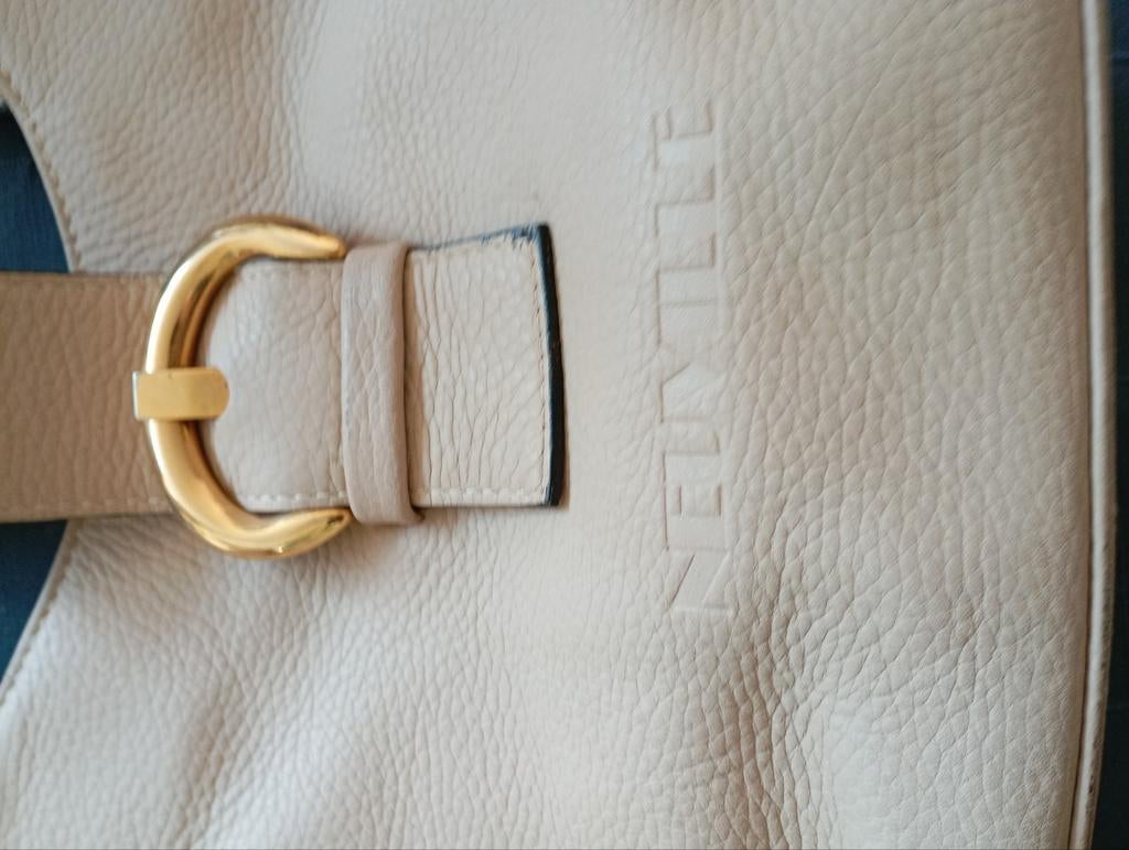Sac en cuir Neuville, Enlèvement