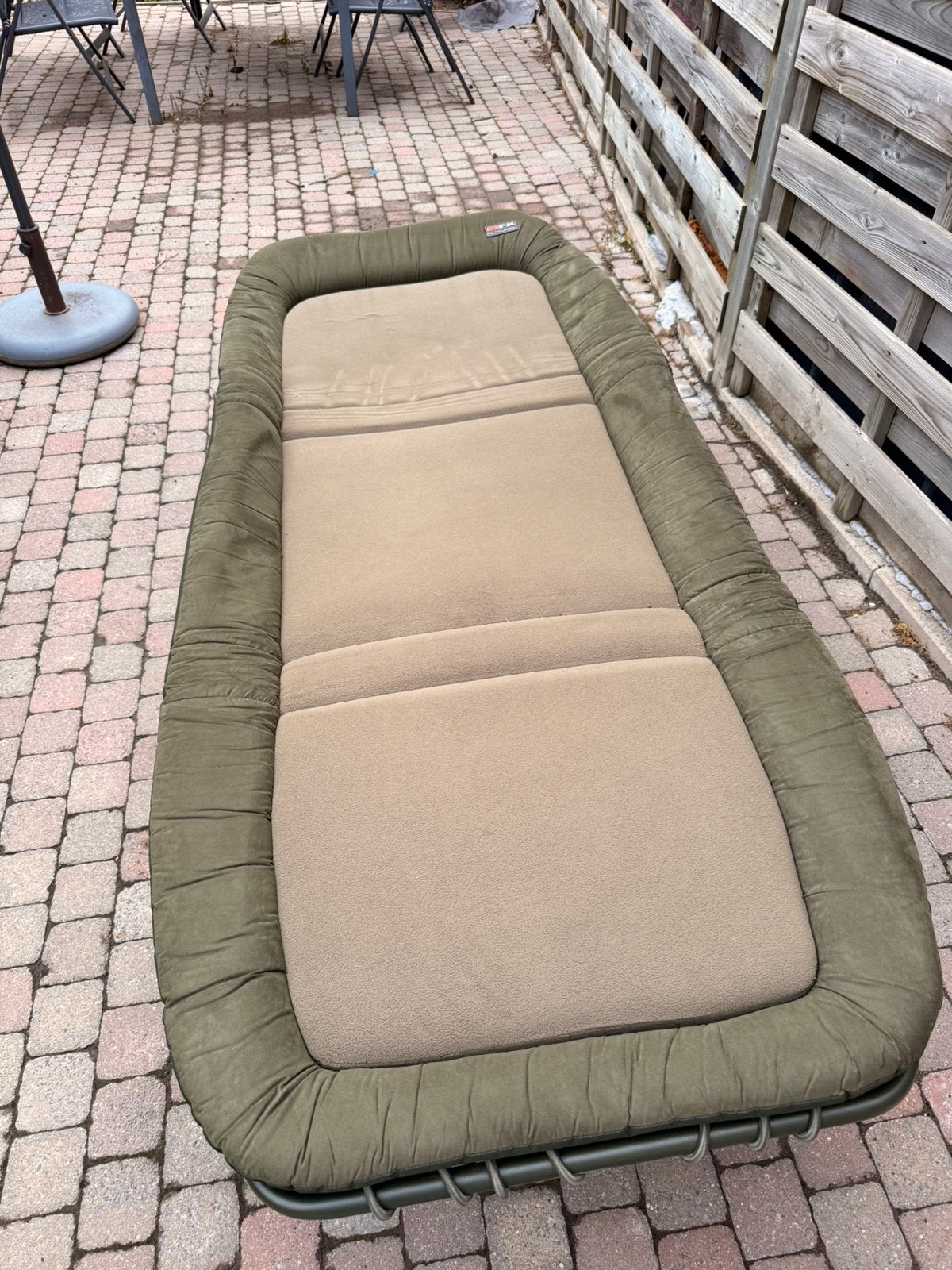Bedchair met slaapzak en kussen, Watersport en Boten, Hengelsport | Karpervissen, Ophalen, Gebruikt
