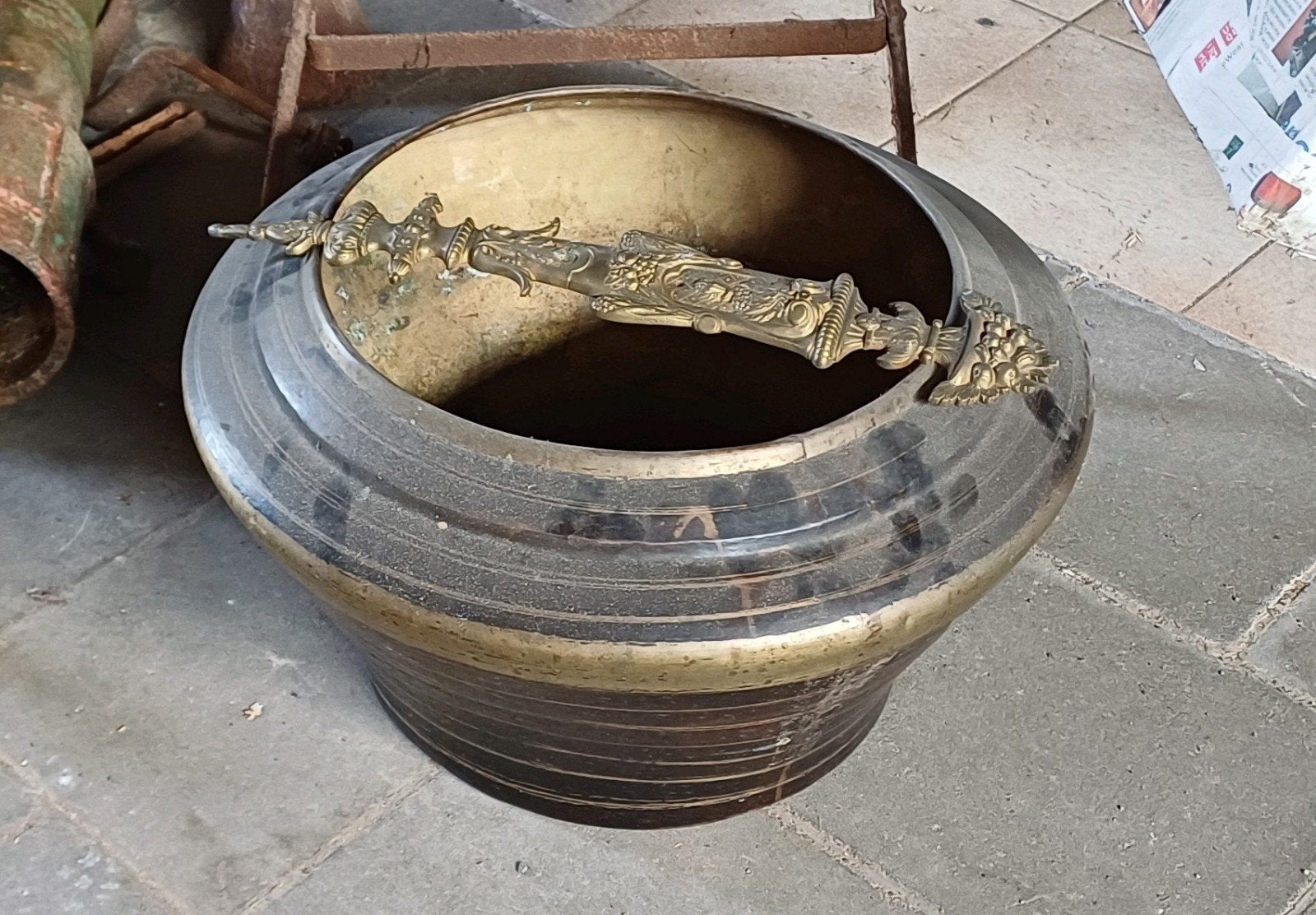 hele grote koperen bloempot (zonder sierstang erboven !), Ophalen