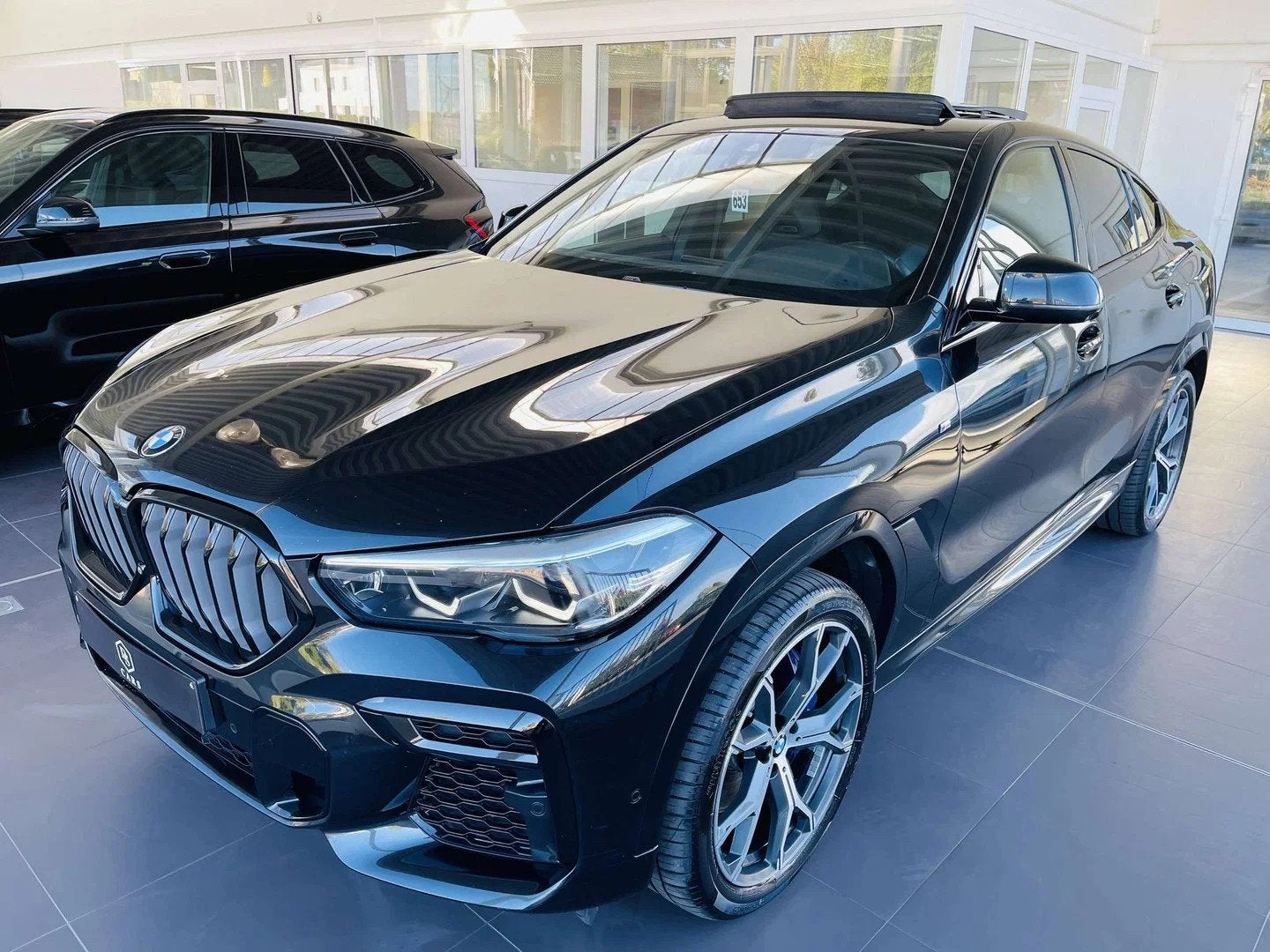 BMW X6 3.0 dA xDrive * GARANTIE + TOIT PANO + PACK M + CUIR, Auto's, Automaat, 4 zetels, Parkeerassistent, Gebruikt