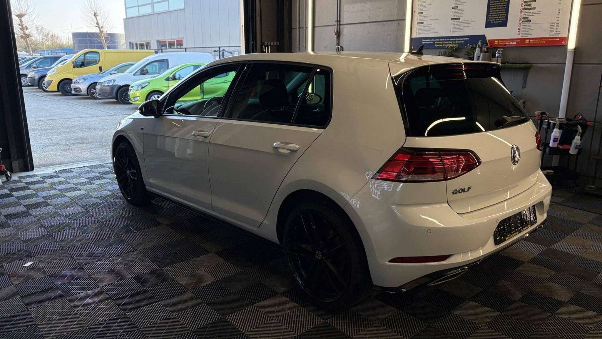 Volkswagen Golf 1.0 TSI bj. 2019 R-Line REEDS GEKEURD VOOR V, Achat, 63 kW, Entreprise, Noir