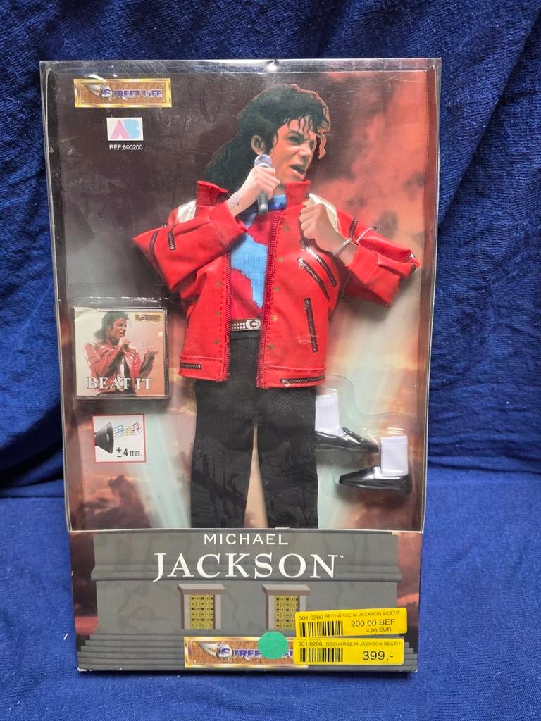 Michael Jackson heeft de poppenoutfit verslagen. Altijd in z, Verzamelen, Ophalen of Verzenden