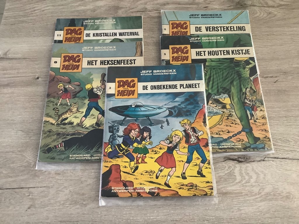 Dag en Heidi verschillende strips (1981-1984), Boeken, Gelezen, Willy Vandersteen, Ophalen of Verzenden, Meerdere stripboeken
