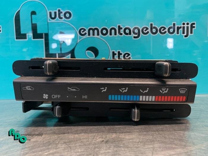 Panneau de commandes chauffage d'un Toyota Starlet (Starlet, Autos : Pièces & Accessoires, -, 3 mois de garantie, Toyota, Utilisé