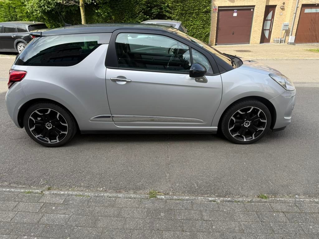 Citroën DS3 1.6i sport chic 156ch, Achat, Boîte manuelle, Noir, Capteur de lumière
