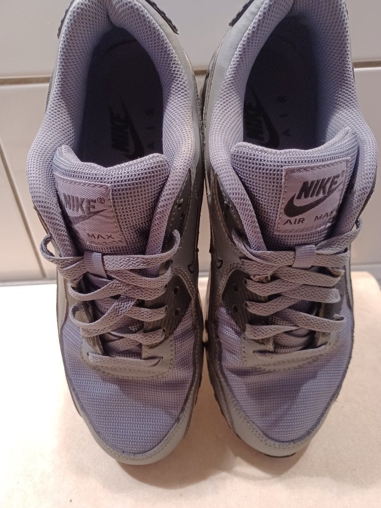 BASKETS NIKE AIR MAX TAILLE 41 COMME NEUVES ! ! !, Enlèvement ou Envoi, Autres couleurs, Nike, Comme neuf