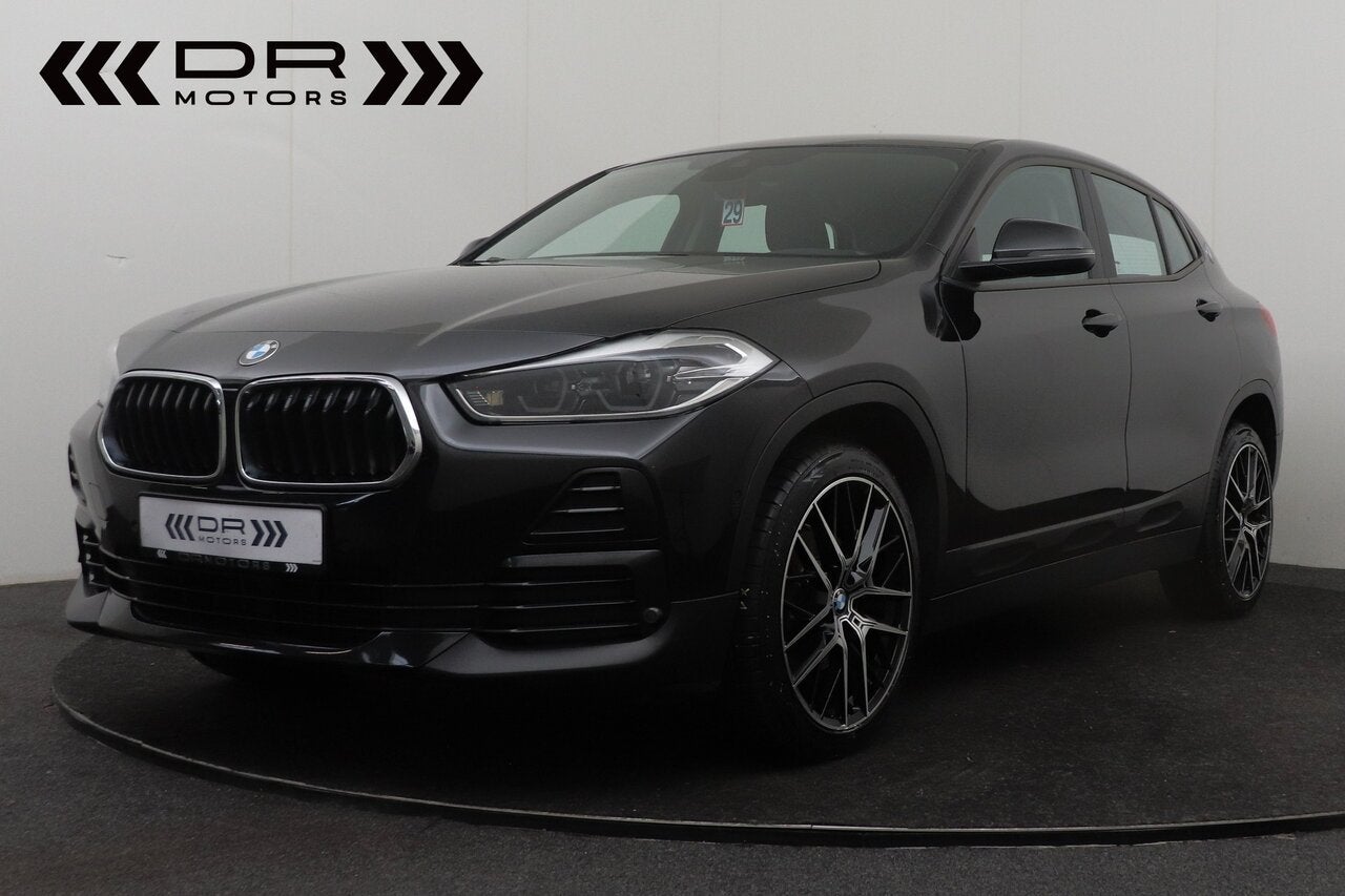BMW X2 sDrive 18iA - CRUISE - LEDER - CAMERA, Auto's, X2, 4 cilinders, Bedrijf, 5 zetels