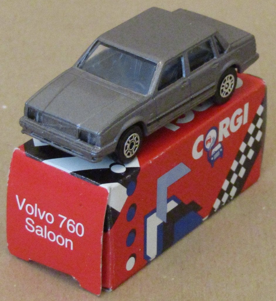 Modèle de voiture Corgi Volvo 760 Saloon d'époque, Enlèvement ou Envoi, Comme neuf, Voiture