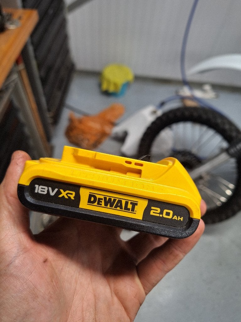 DeWalt accu 2200mAh, Ophalen, Zo goed als nieuw, DeWalt