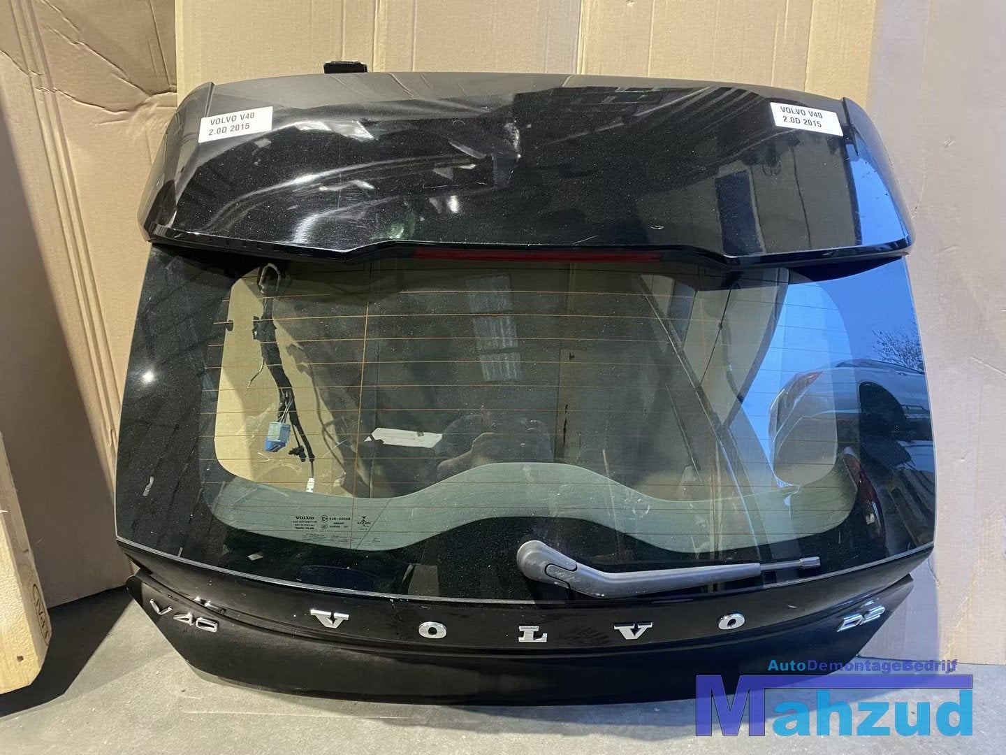 VOLVO V40 ZWART Achterklep 2012-2019, Arrière, Gunnar Engellaus vag 8
405 31  Gothenburg, SE, Info@volvocars.com, Porte
