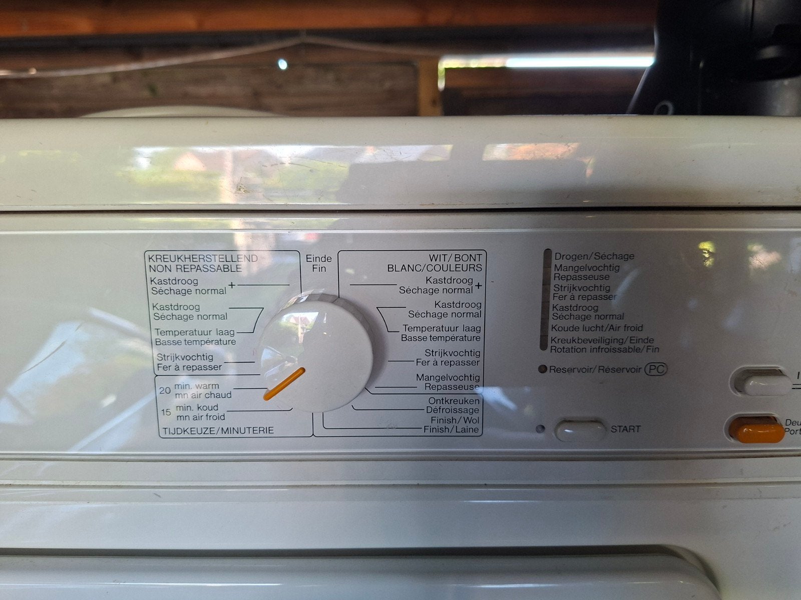 Miele Droogkast Novotronic  T230c, Ophalen