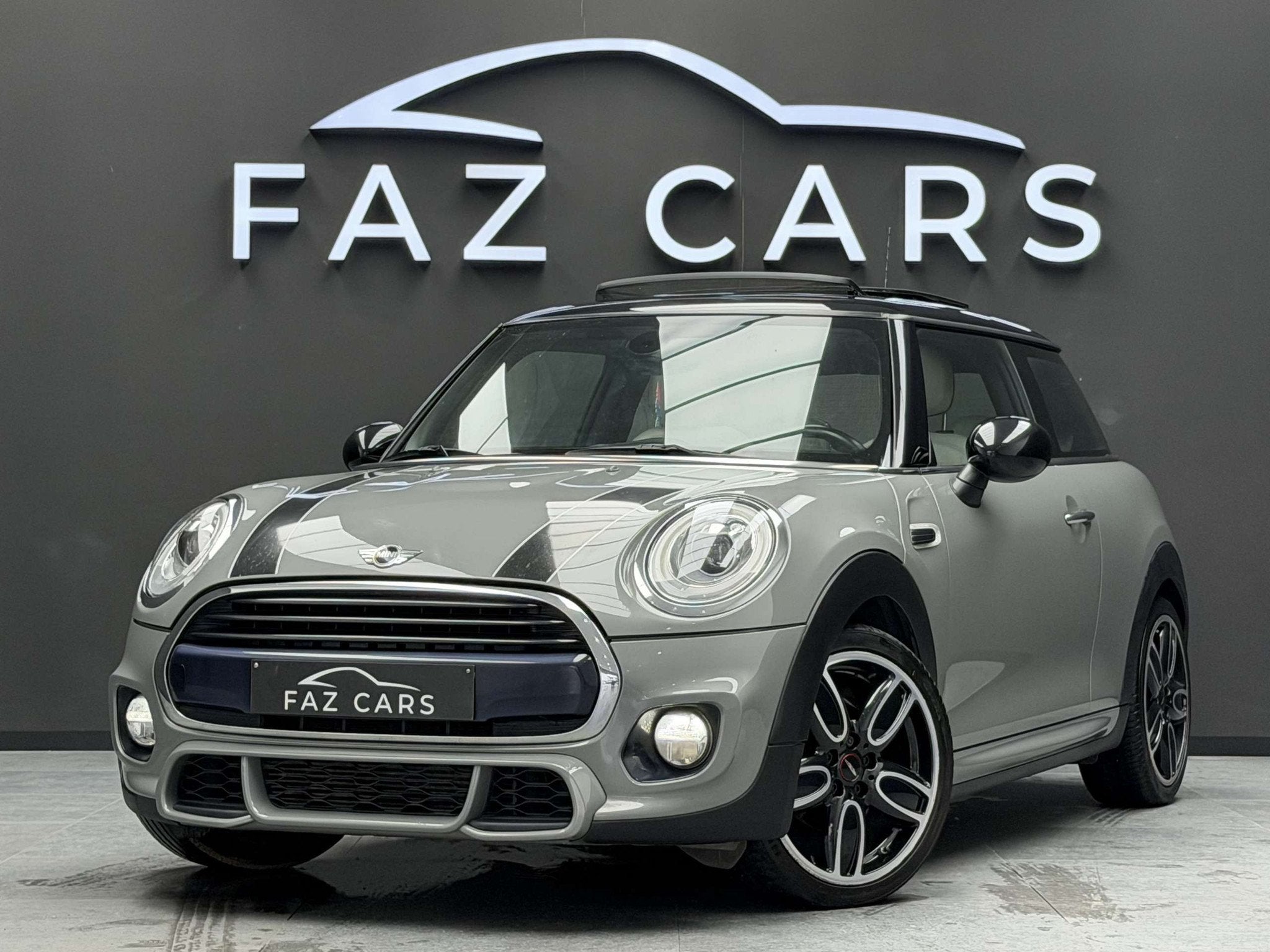 MINI Cooper D 1.5 D *1ER PROP + ÉDITION JCW + JANTES + GARA, Auto's, Voorwielaandrijving, Gebruikt, 116 pk, Leder