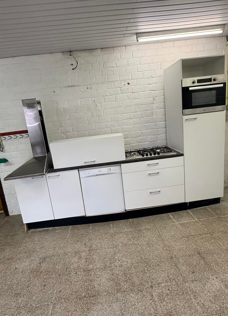 Cuisine complète déjà démontée, Enlèvement, Comme neuf