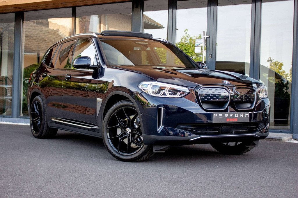 BMW iX3 iX3*IMPRESSIVE*FULL FULL*REEDS GEKEURD VVK*, Autos, Achat, https://public.car-pass.be/vhr/0c8cd2da-083e-4215-86c7-1e2e70f1e146