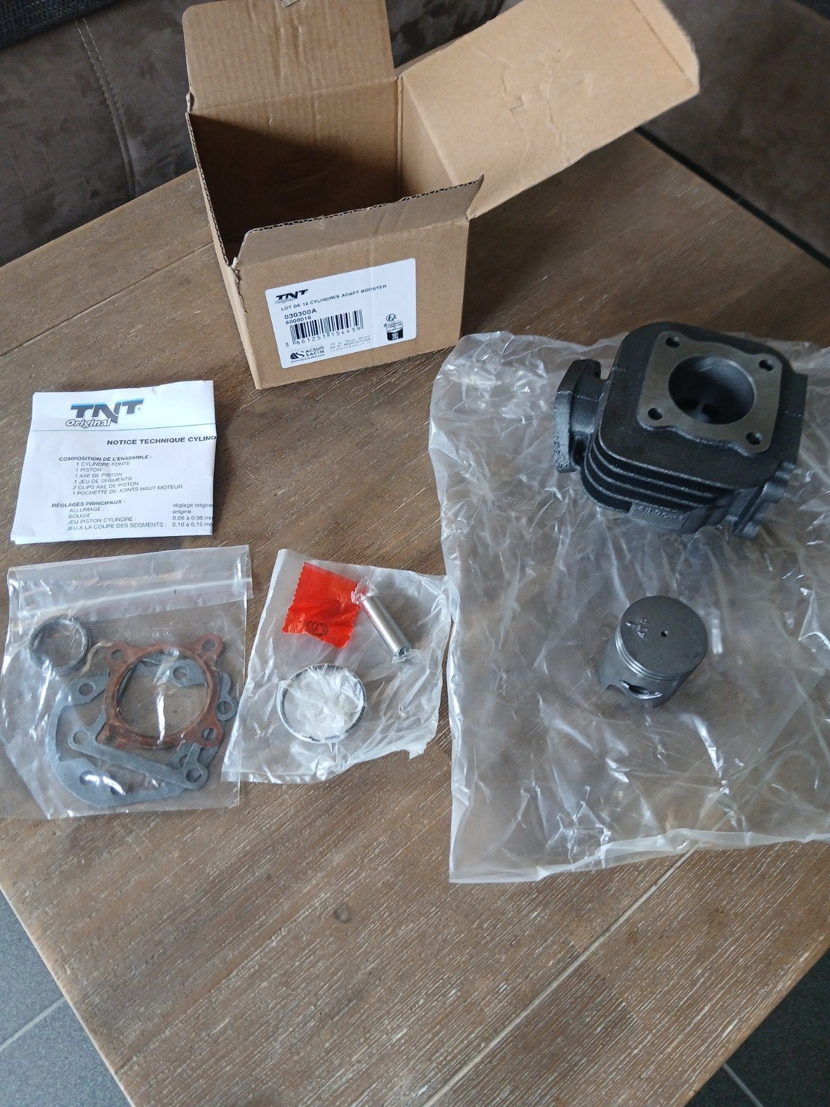 TNT cilinder booster, Enlèvement, Neuf, Cylindre