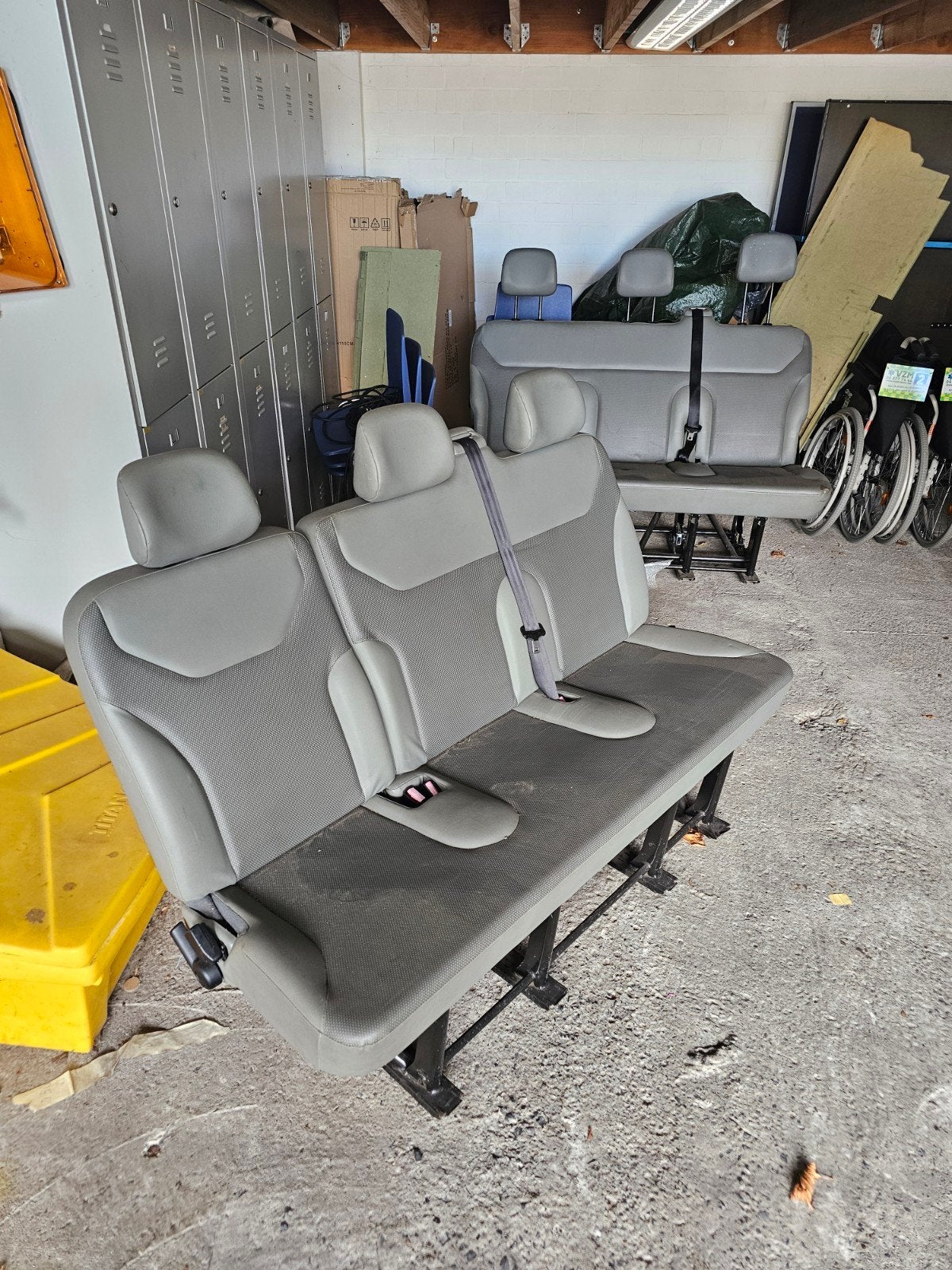2x bank Opel Vivaro / Renault Trafic, Ophalen, Opel