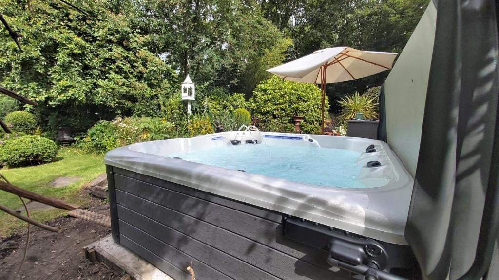 Nieuwe/compacte jacuzzi  6 pers 3 pompen volledige optie, Ophalen, Nieuw