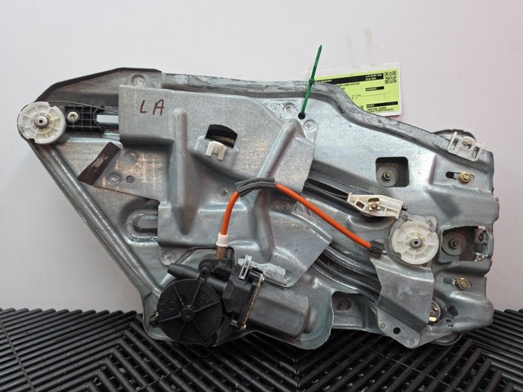 MECANISME VITRE ARRIÈRE GAUCHE Peugeot 206 CC (2D), Kontakt-peugeot@peugeot.com, Utilisé, Peugeot Deutschland GmbH, Bahnhofsplatz
65423  Rüsselsheim, DE
