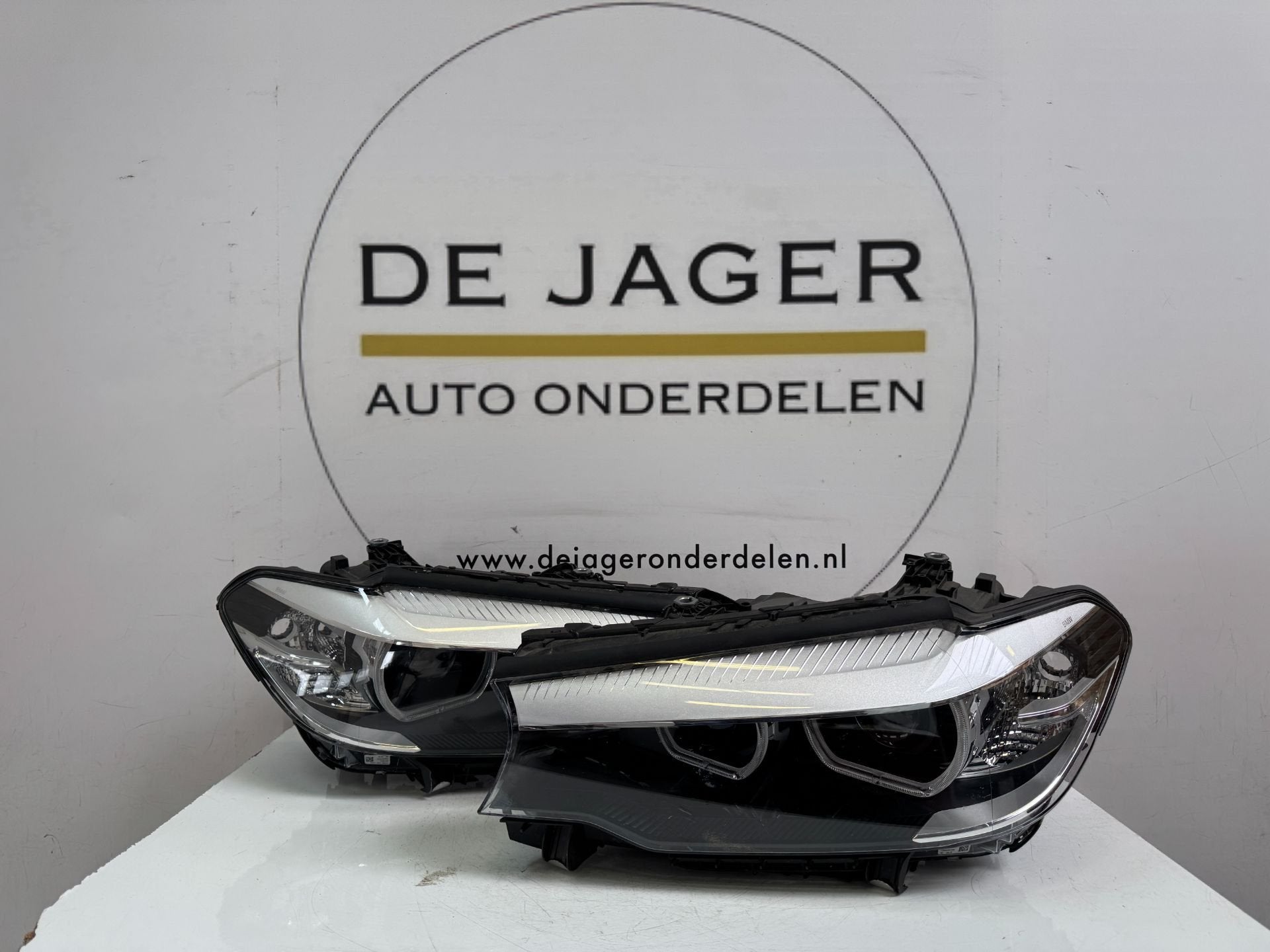BMW G30 G31 5 SERIE VOL LED KOPLAMPEN SET 7439184 8499111, Petuelring 130
80788  Munich, DE, Gebruikt, Info@bmw.de, BMW