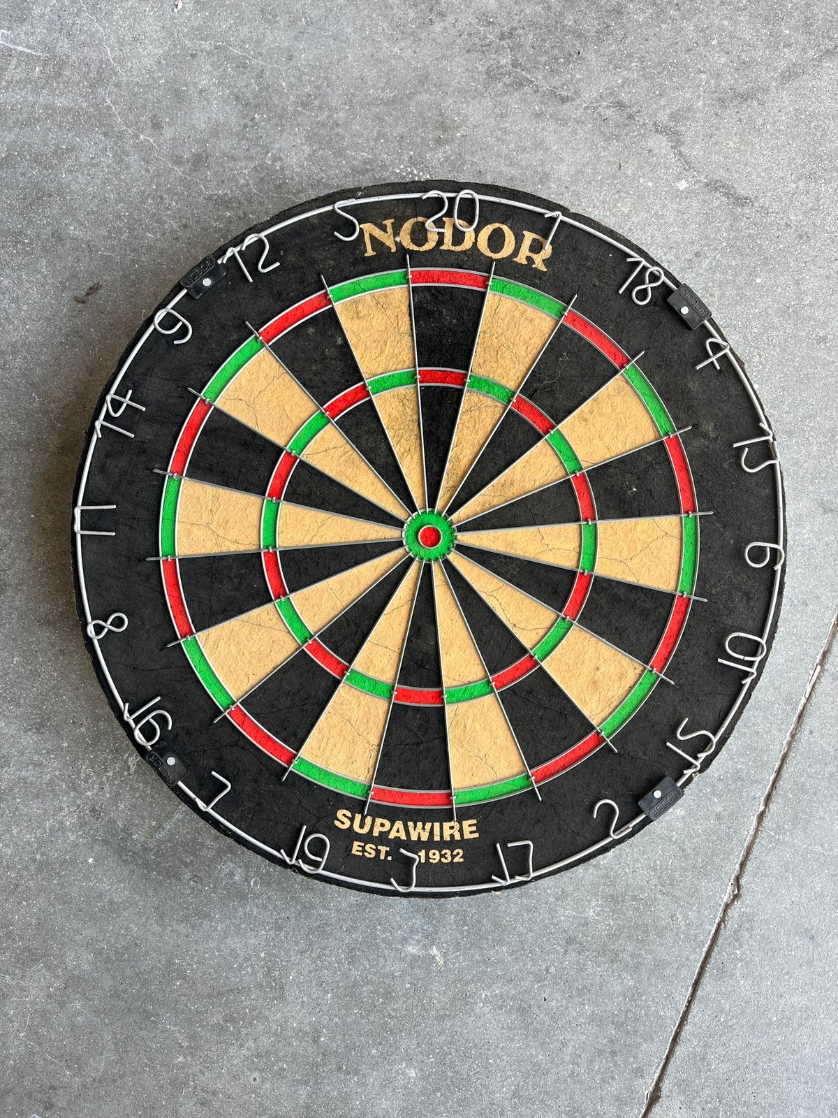 Nodor Supawire Dartbord – Klassiek Sisal Dartboard, Enlèvement, Comme neuf, Cible de fléchettes