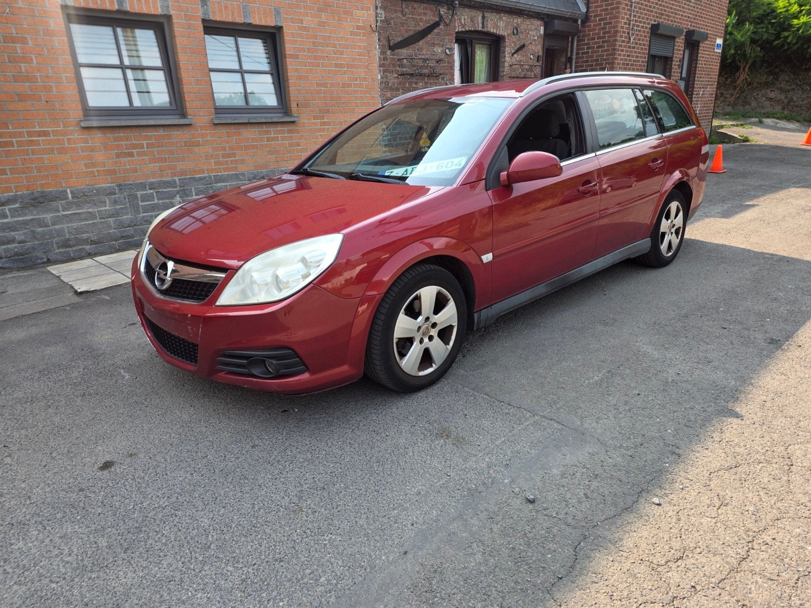 Opel vectra 1.9cdti 2008 tourne et roule marchand export, Auto's, Opel, Voorwielaandrijving, Stof, Zwart, 4 cilinders