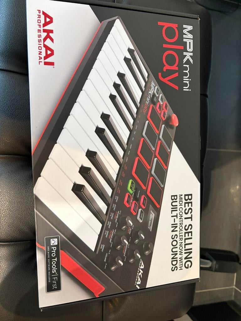 Mpk mini play akai, Ophalen, Zo goed als nieuw