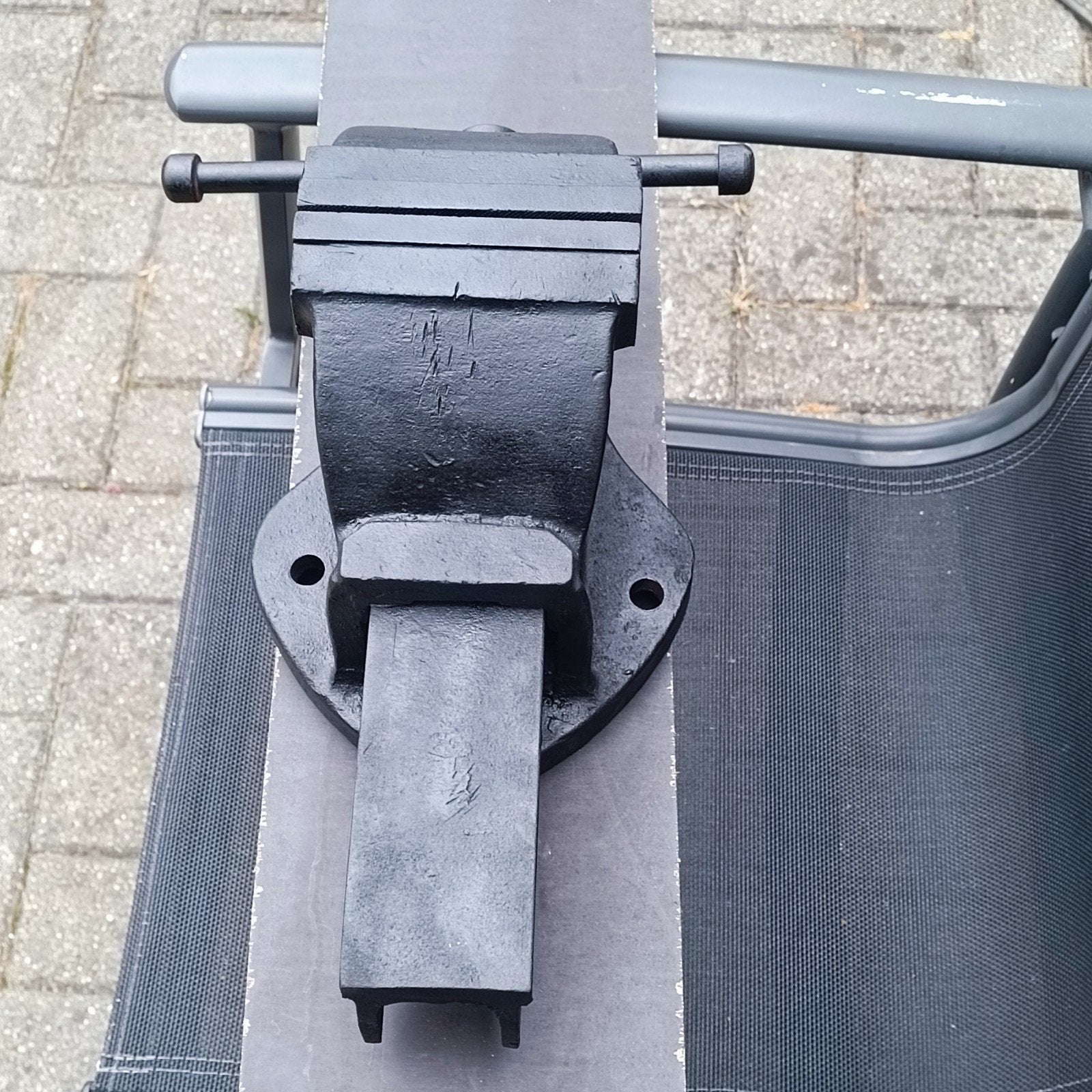 Étau, Bricolage & Construction, Enlèvement, Étau