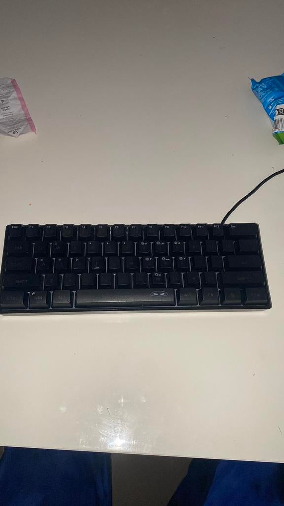 Un tres bon, Neuf, Clavier gamer, Enlèvement, Qwerty